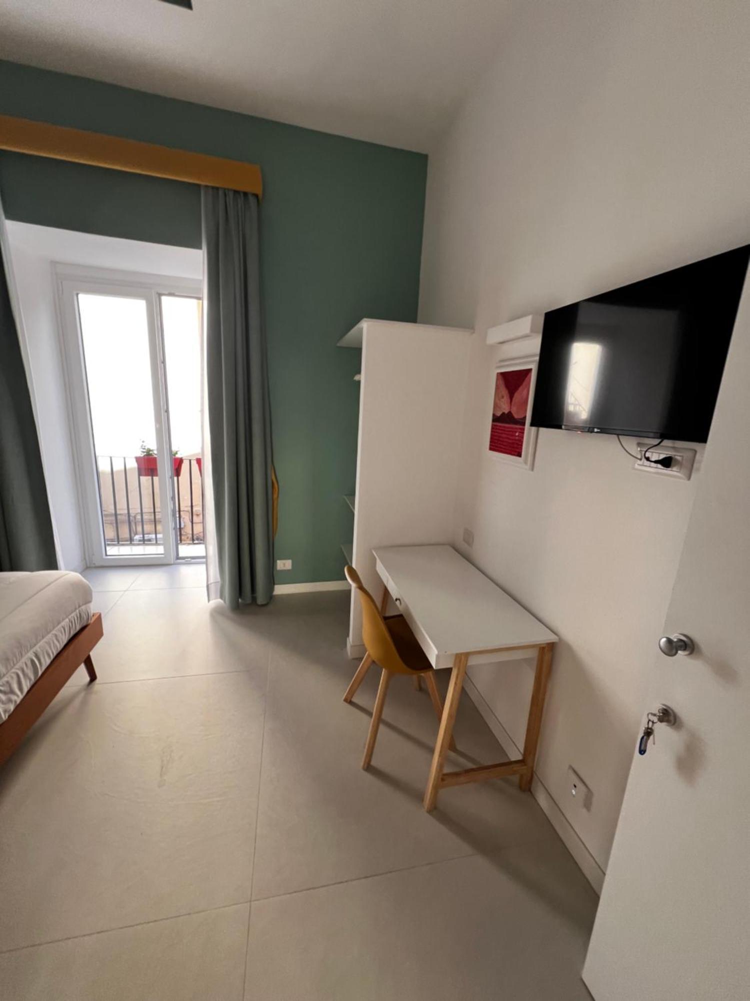Bed & Breakfast Spaccanapoli 56 ภายนอก รูปภาพ