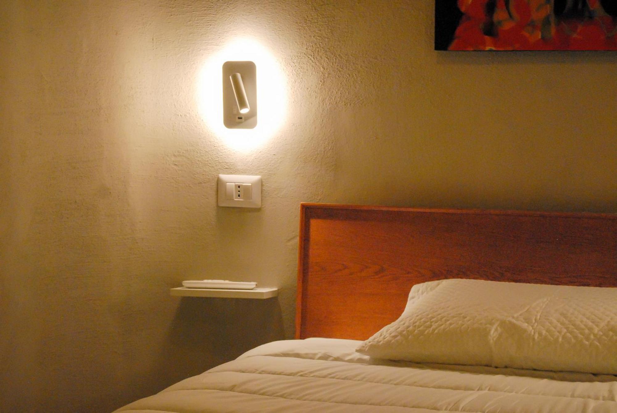 Bed & Breakfast Spaccanapoli 56 ภายนอก รูปภาพ